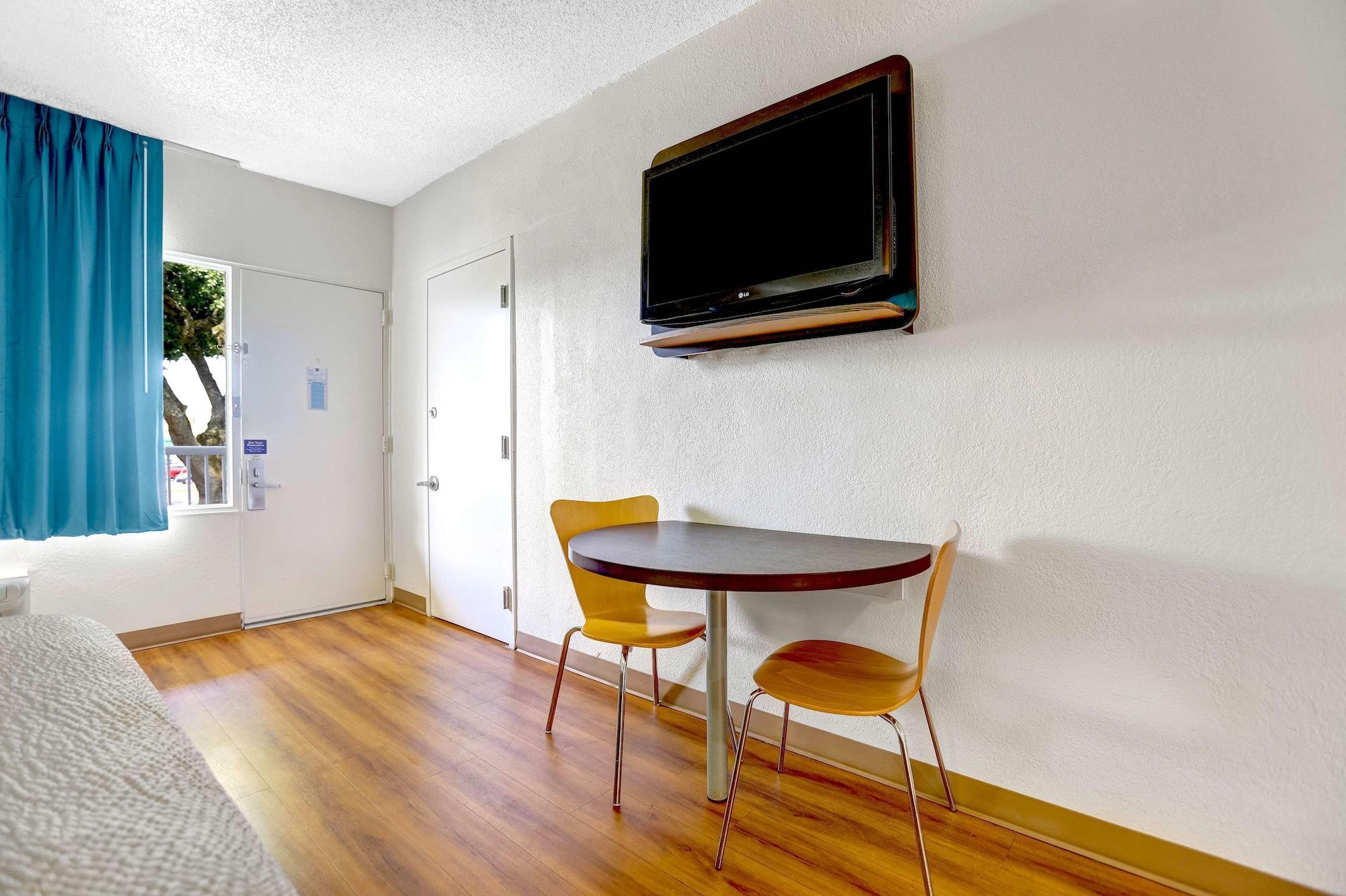 Motel 6-Jacksonville, Nc Eksteriør bilde